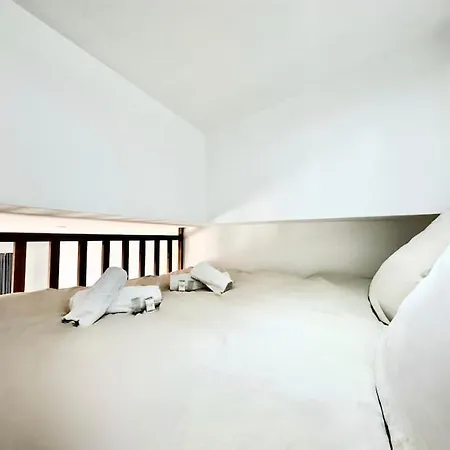 Apartment Mezzanine Cosy 4p Champs Elysees *